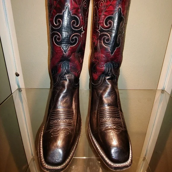 B10. Lucchese Vintage Cowboy Boots 6.5 men's = 8 Woman - Picture 4 of 7